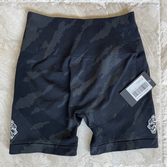 Darc Sport Pants - NWT Darc Sport Seamless Short Black Camo (Size S)